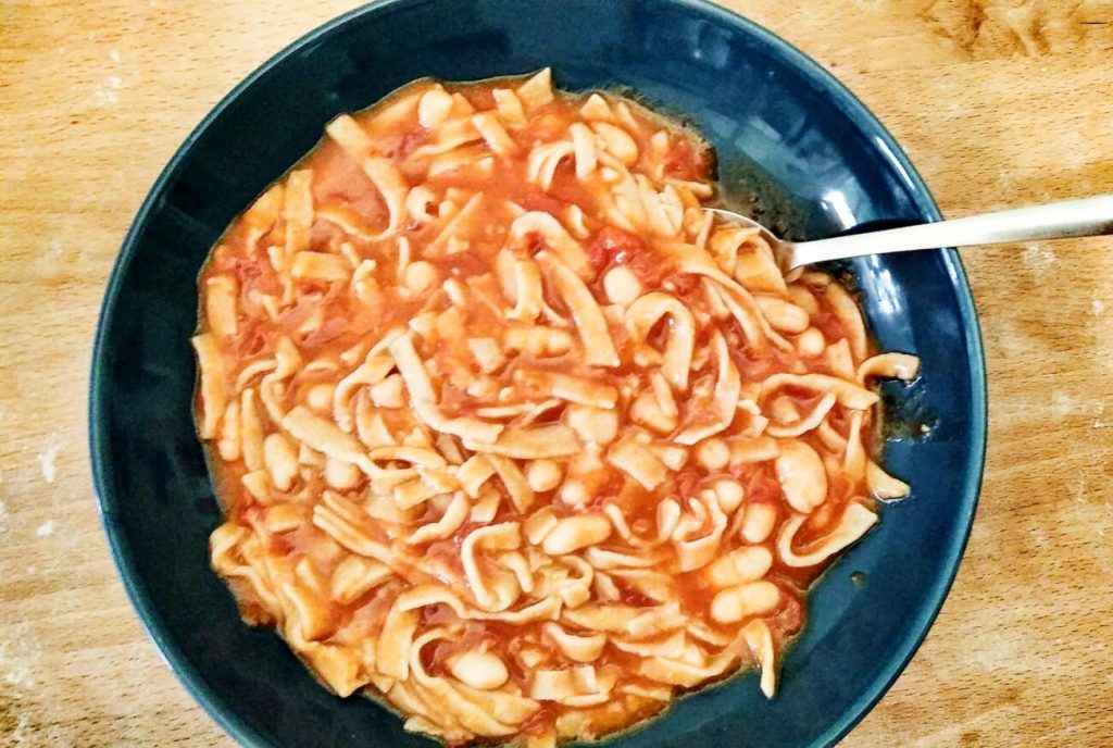 Forrás: https://www.cucinadellanonna.it/recipe/sagne-e-fagioli/